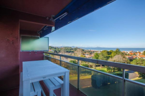 GuestReady - Large Apartment with Swimming Pool Sea View